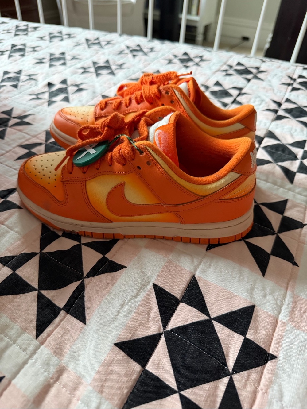 Nike Women’s Orange Gradient Low-Top Sneakers - Picture 5 of 6